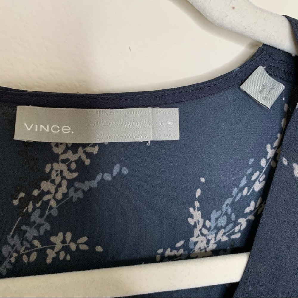 Vince Spring Floral Coastal Blouse Light - Picture 2 of 7